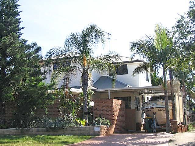 40 Riga Ave, Greenacre, NSW 2190