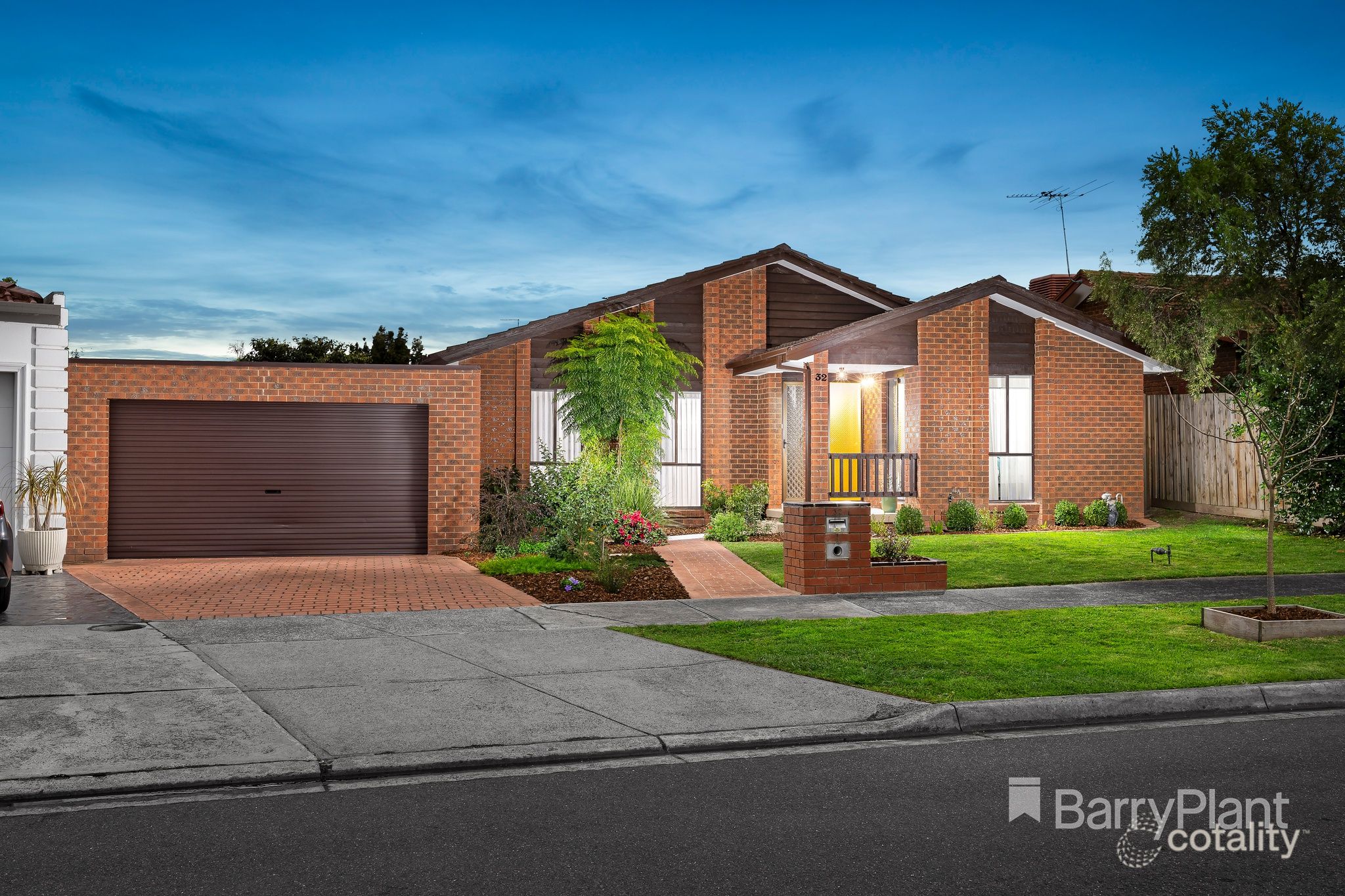 32 Cunningham Dr, Mill Park, VIC 3082