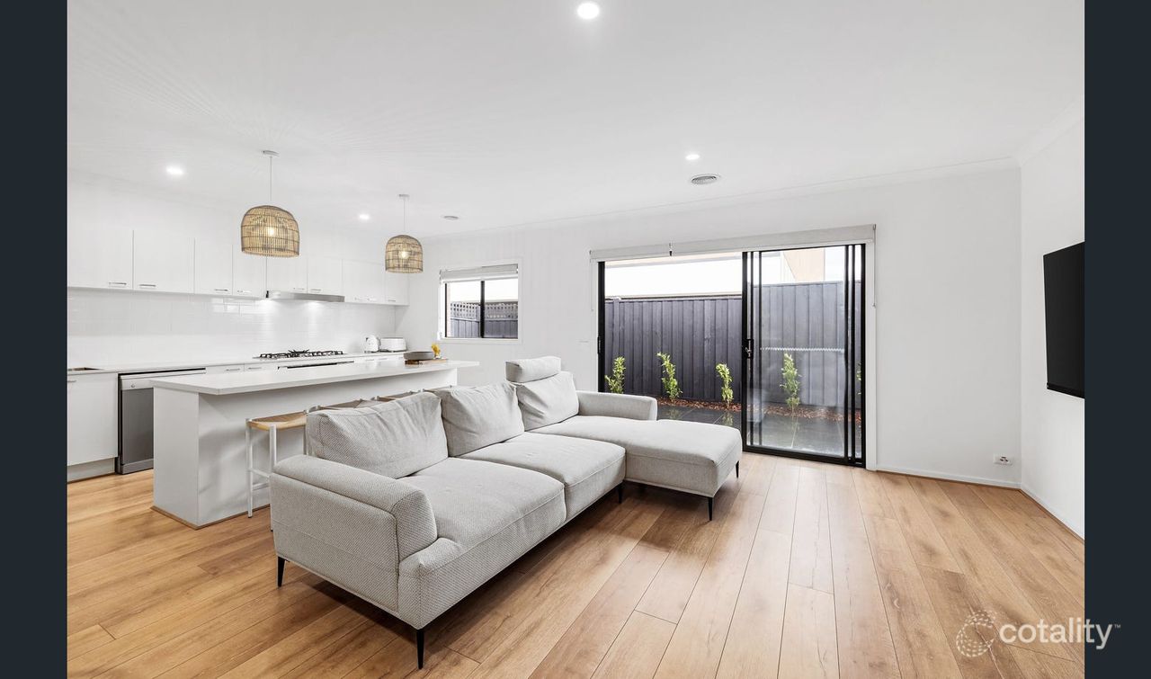 7 Guddi Ct, Greenvale, VIC 3059