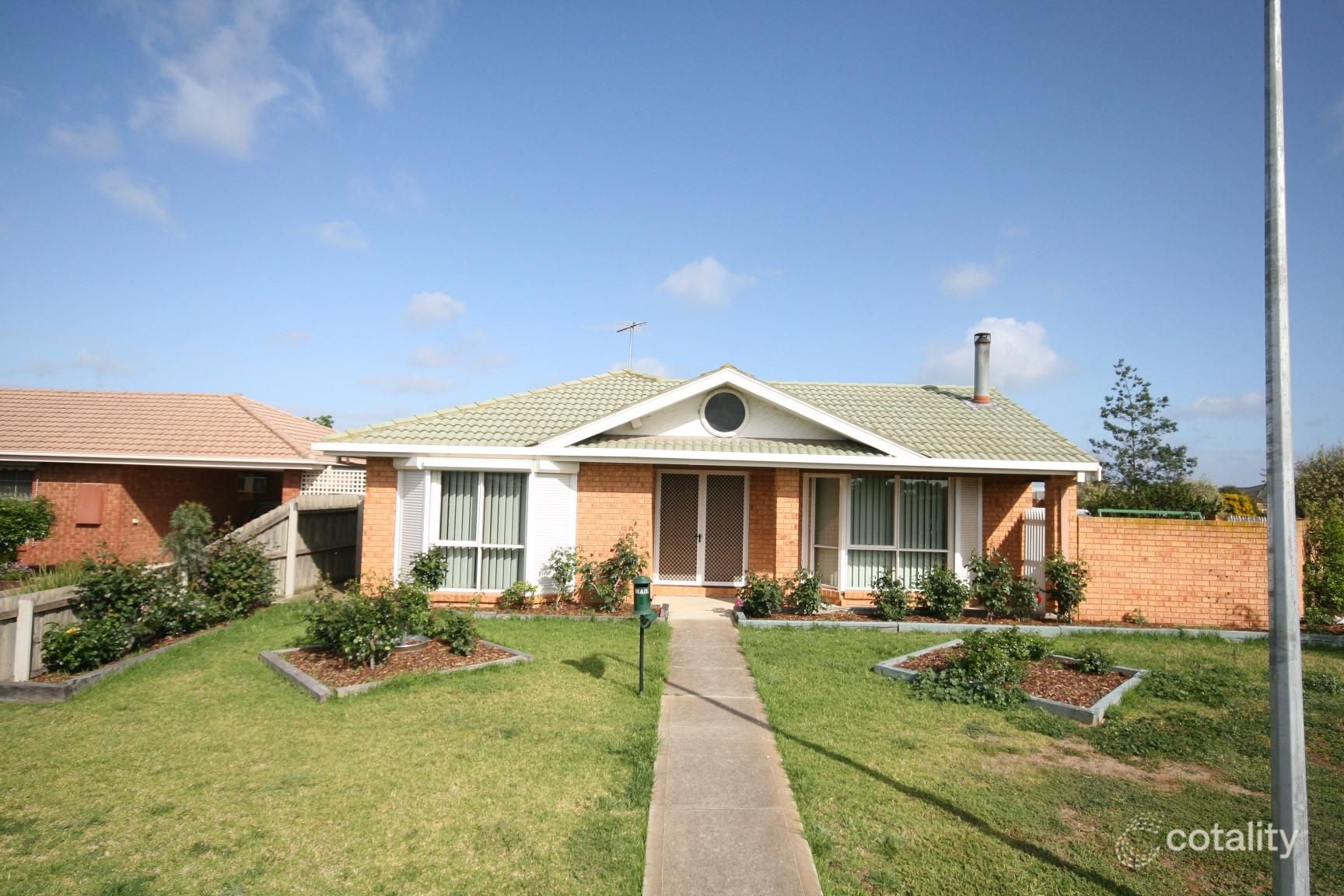 2 Kantara Cres, Lara, VIC 3212