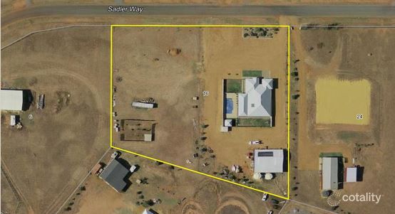16 Sadler Way, Deepdale, WA 6532