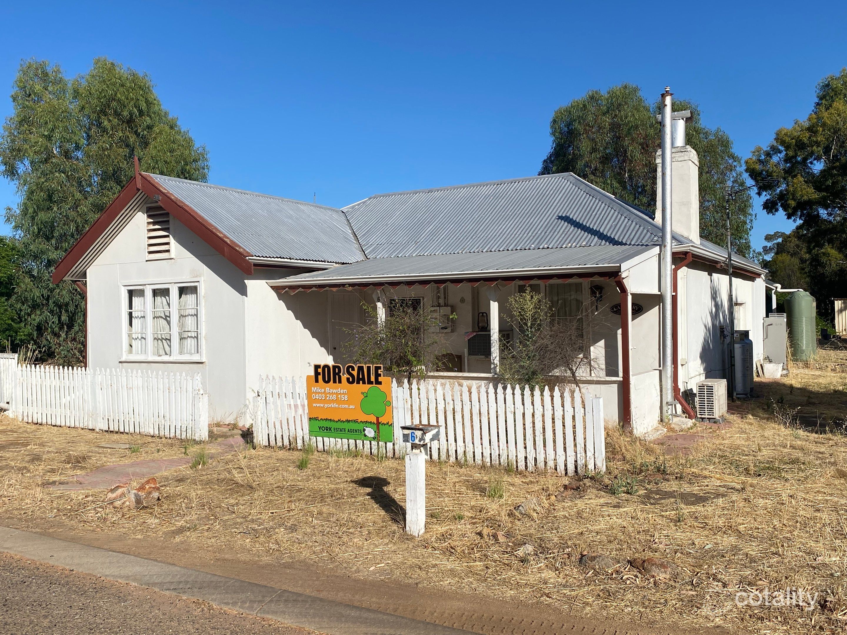 6 Knight St, York, WA 6302