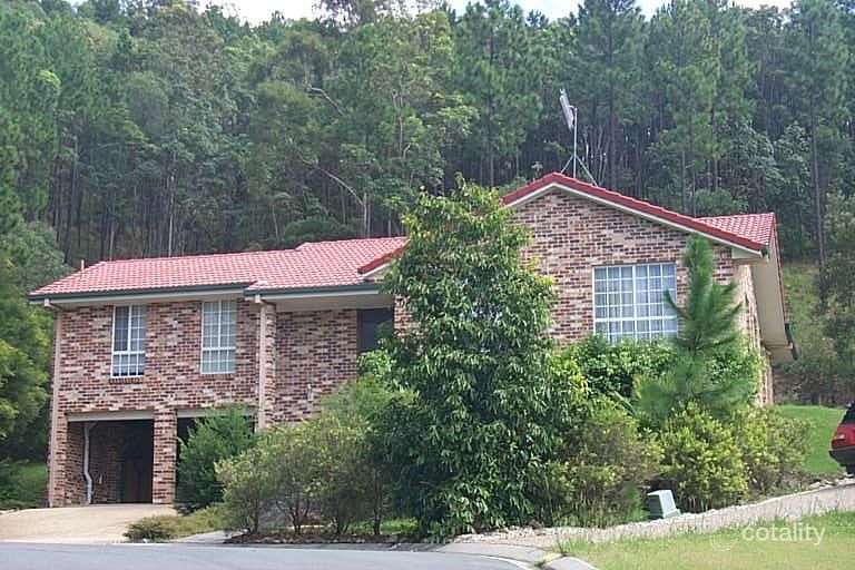 3 Atoll Ct, Pacific Pines, QLD 4211