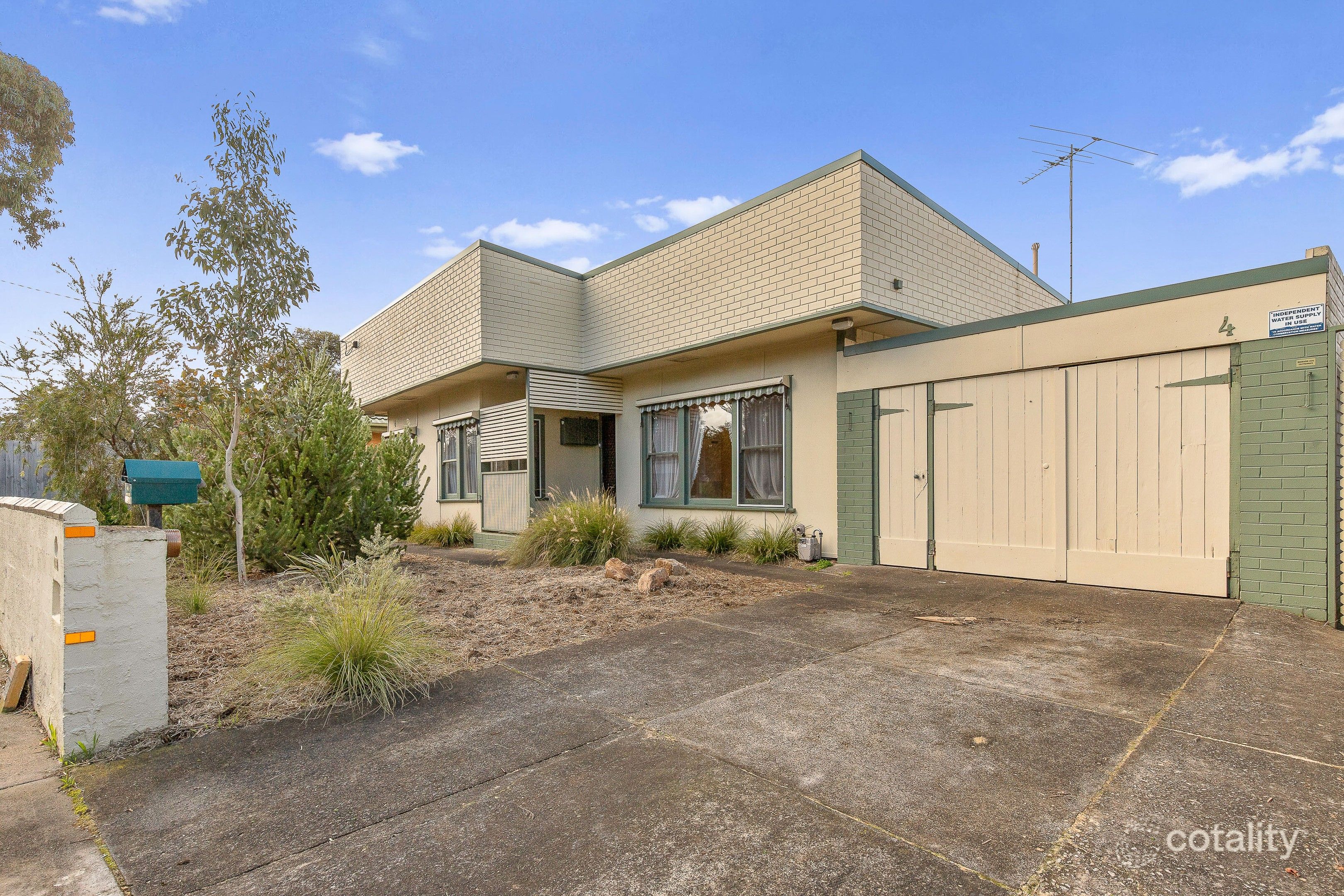 4 Benton Ave, Seaford, VIC 3198