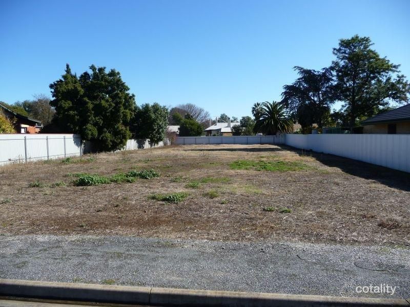 9 Fourth St, Nuriootpa, SA 5355