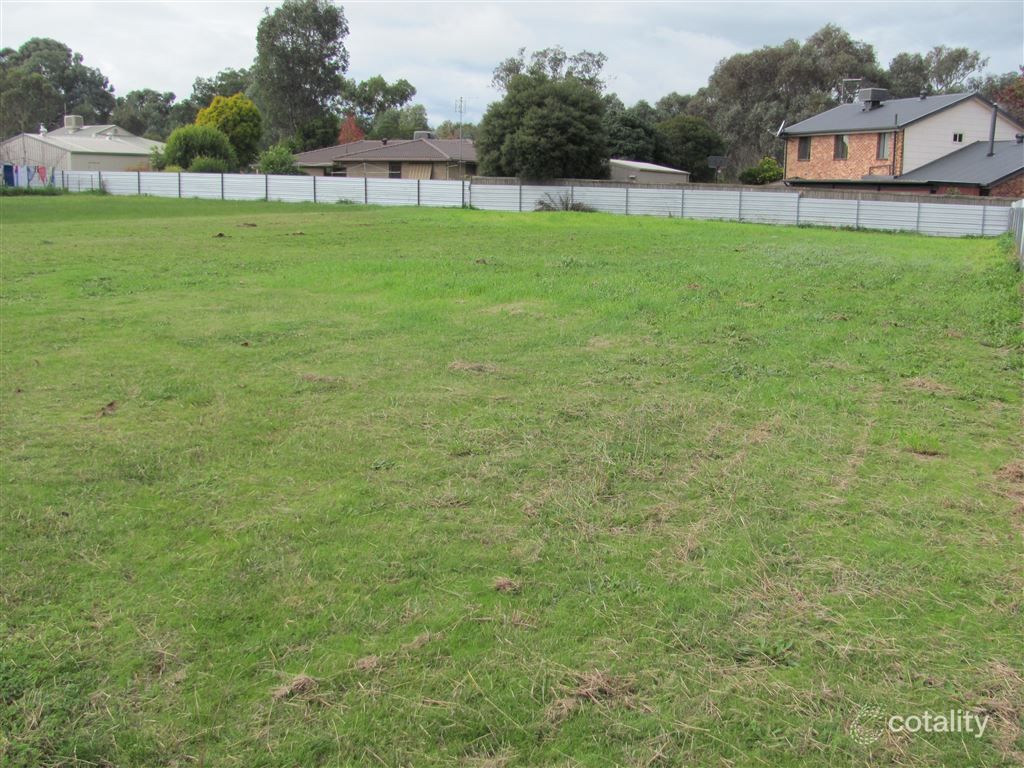 18 Vine St, Holbrook, NSW 2644