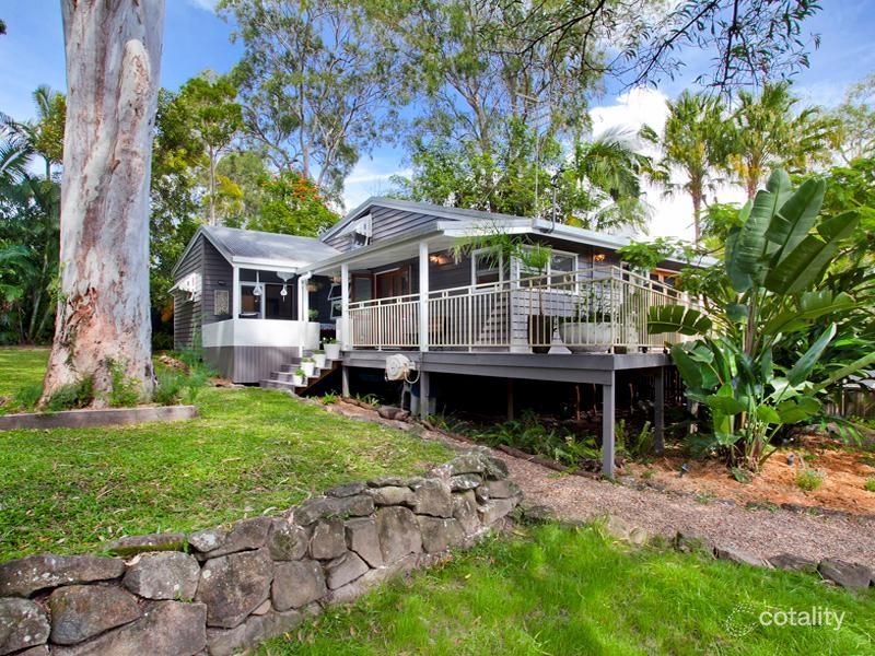 25 Sleepy Hollow Dr, Noosa Heads, QLD 4567