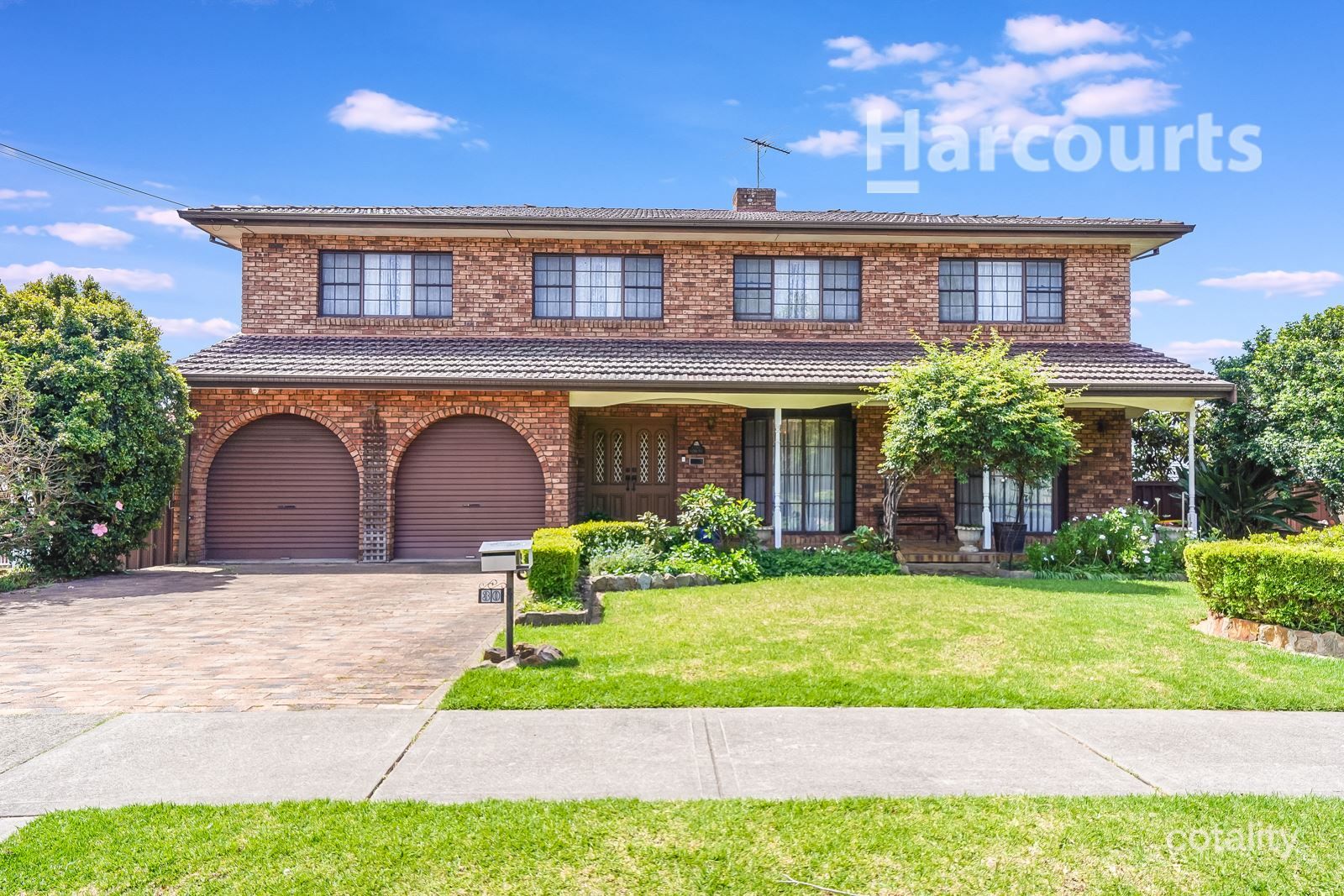 30 Simone Cres, Casula, NSW 2170