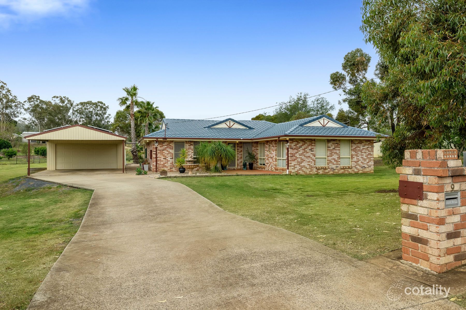 9 Cary Rd, Glenvale, QLD 4350