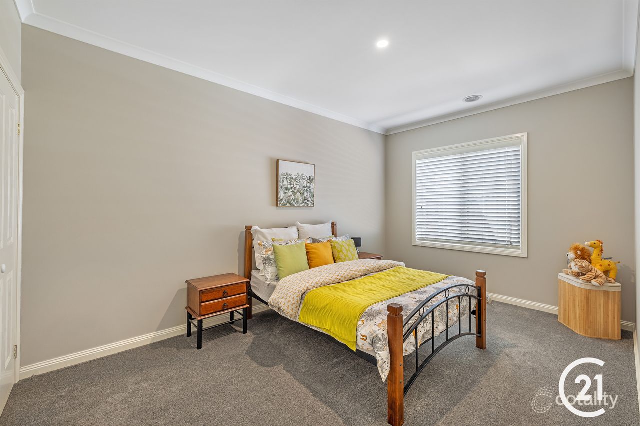 9 Kingfisher Dr E, Moama, NSW 2731