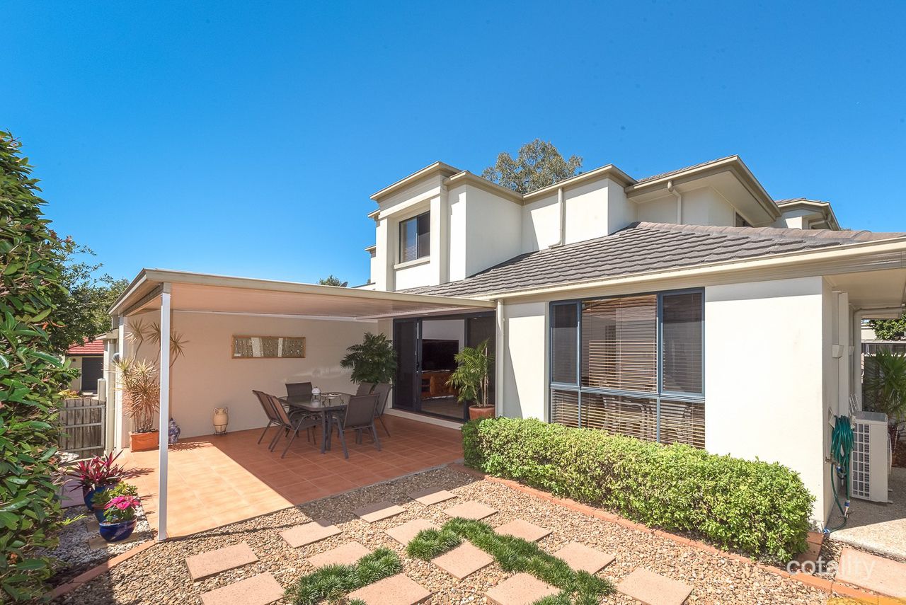 2/40 Riverwood Dr, Ashmore, QLD 4214