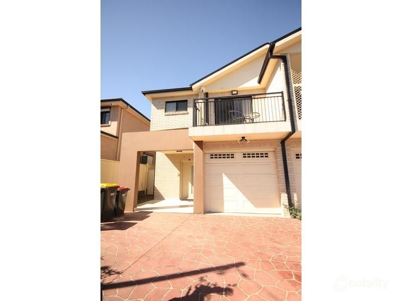 1/67 Belmont Rd, Glenfield, NSW 2167