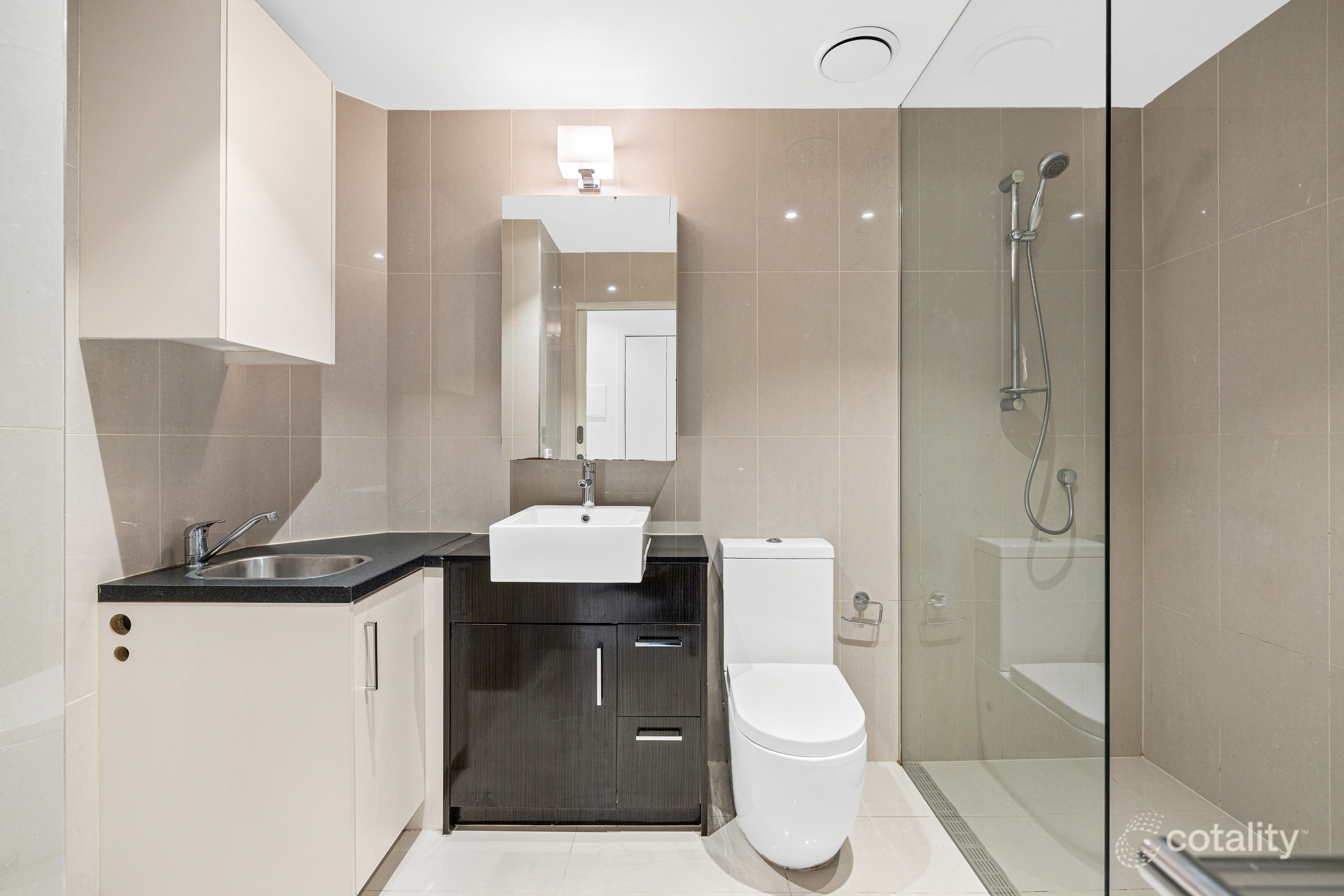 111/323 Charman Rd, Cheltenham, VIC 3192