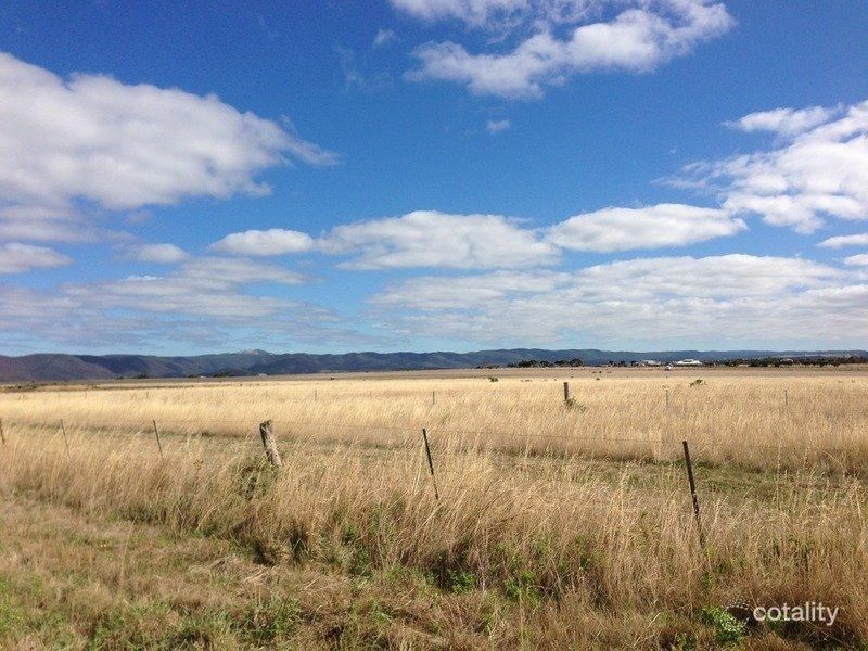 332 Bences Rd, Merrimu, VIC 3340