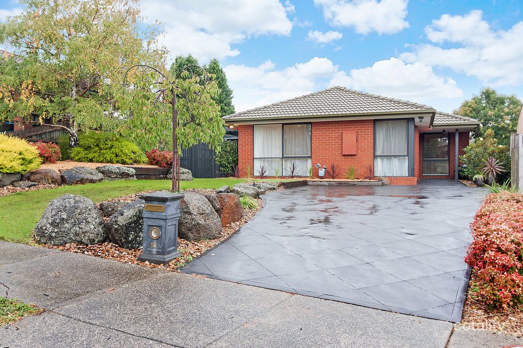 19 Kookaburra Walk, South Morang, VIC 3752