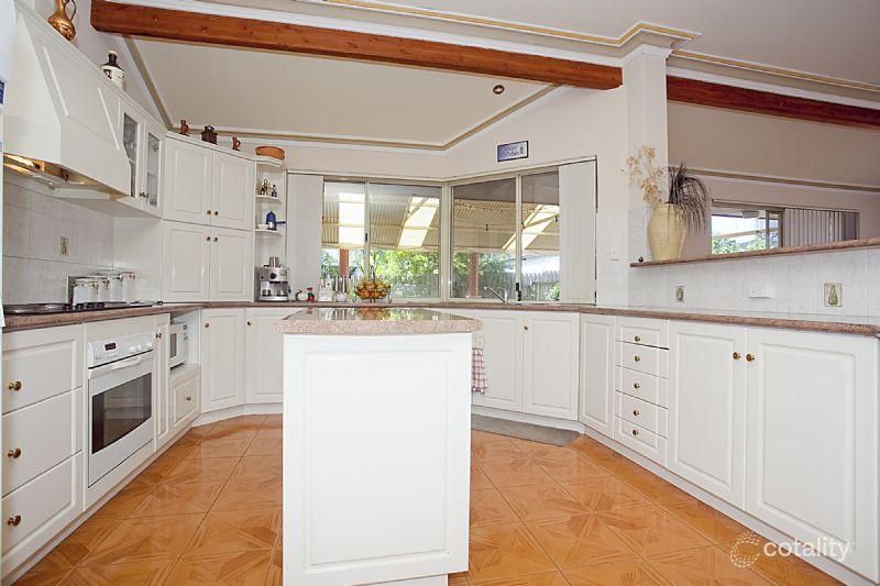 13 Dawn Rd, Walliston, WA 6076