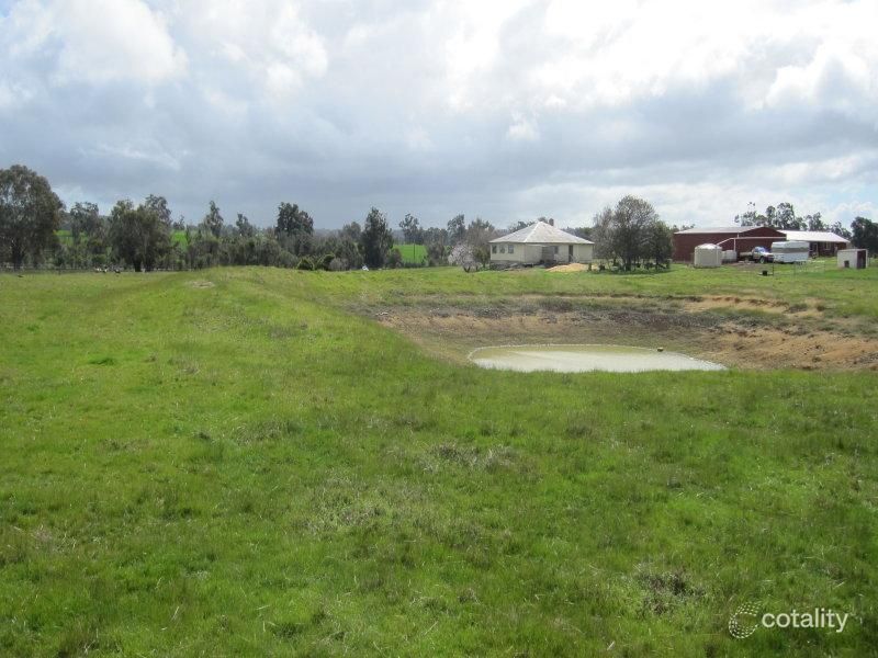 9528 Coalfields Rd, Darkan, WA 6392