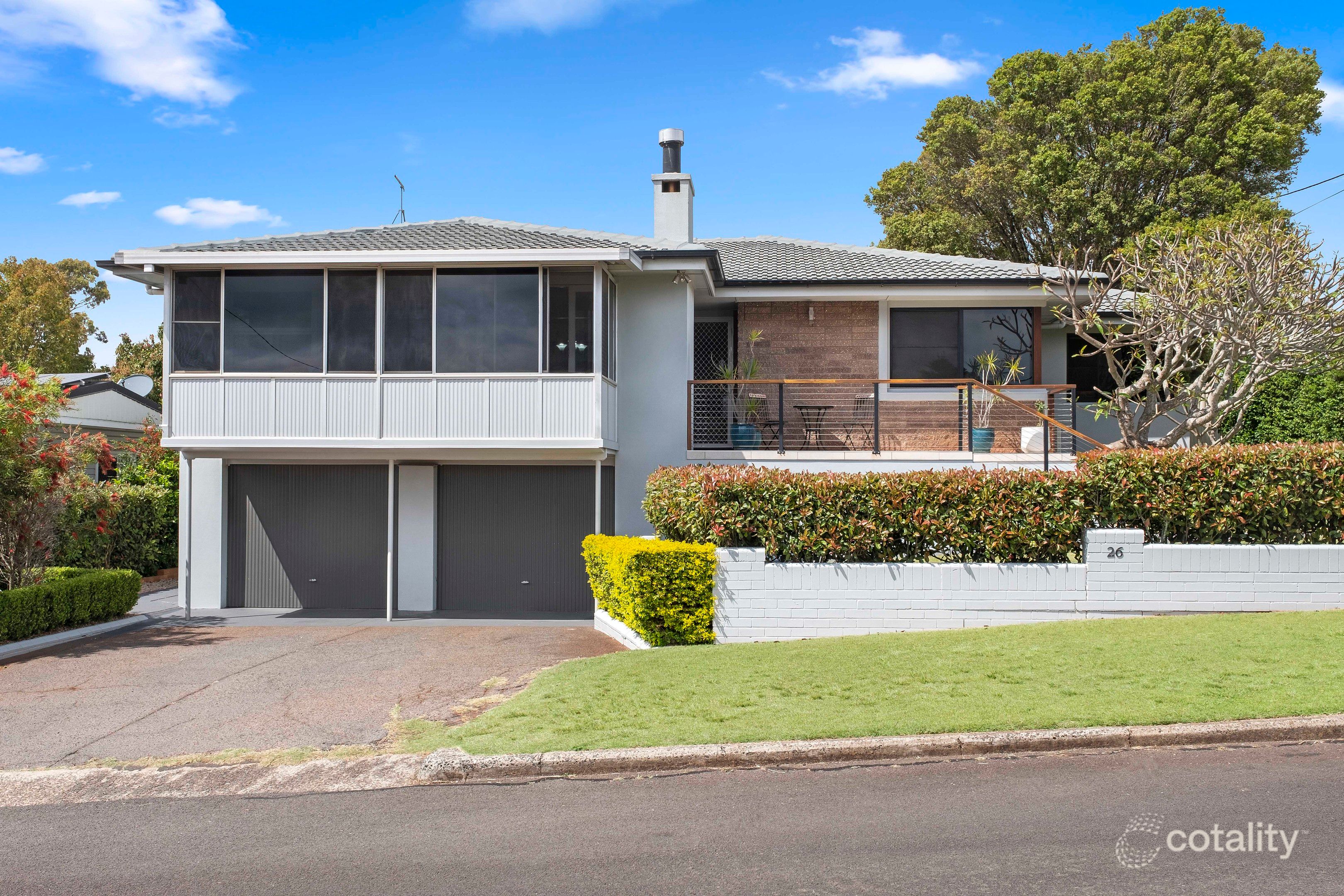 26 Loch St, Centenary Heights, QLD 4350