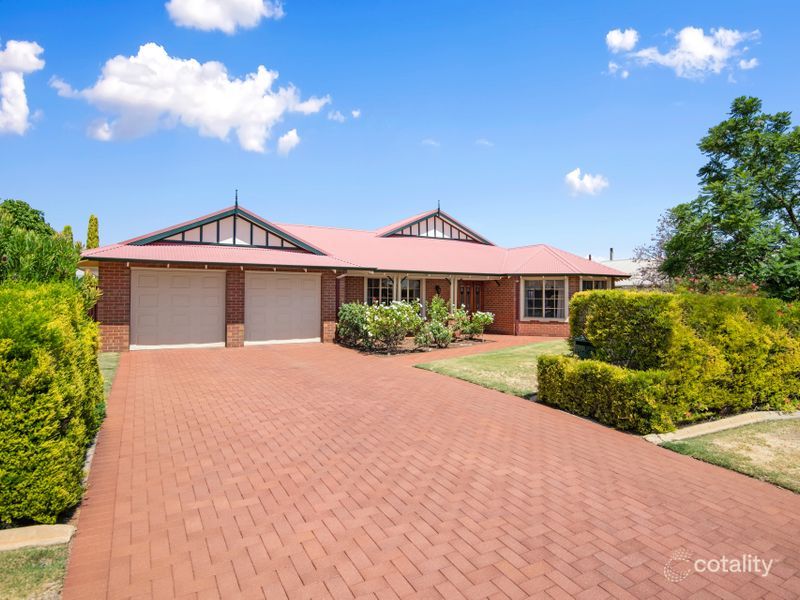 12 Riverina Way, Hannans, WA 6430