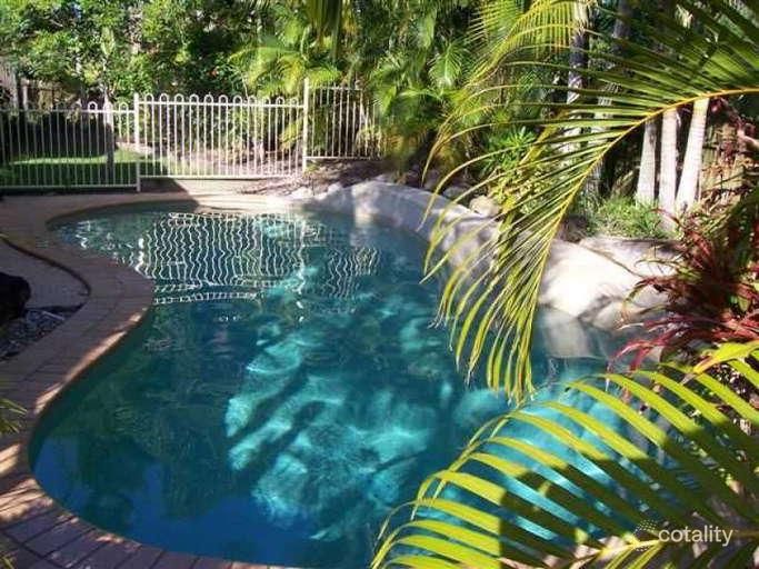 37 Jacaranda Dr, Mooloolaba, QLD 4557