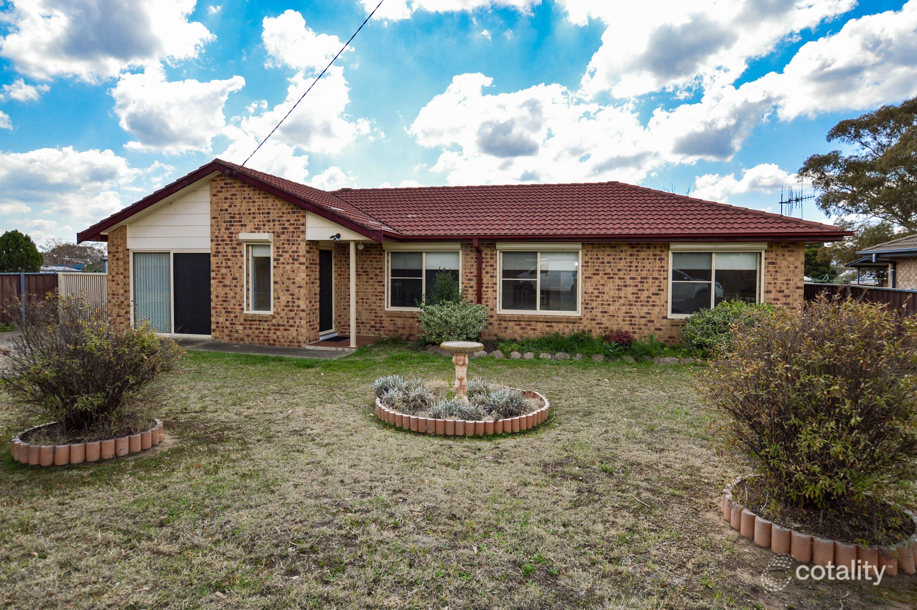 8 Blackman Cres, Mudgee, NSW 2850