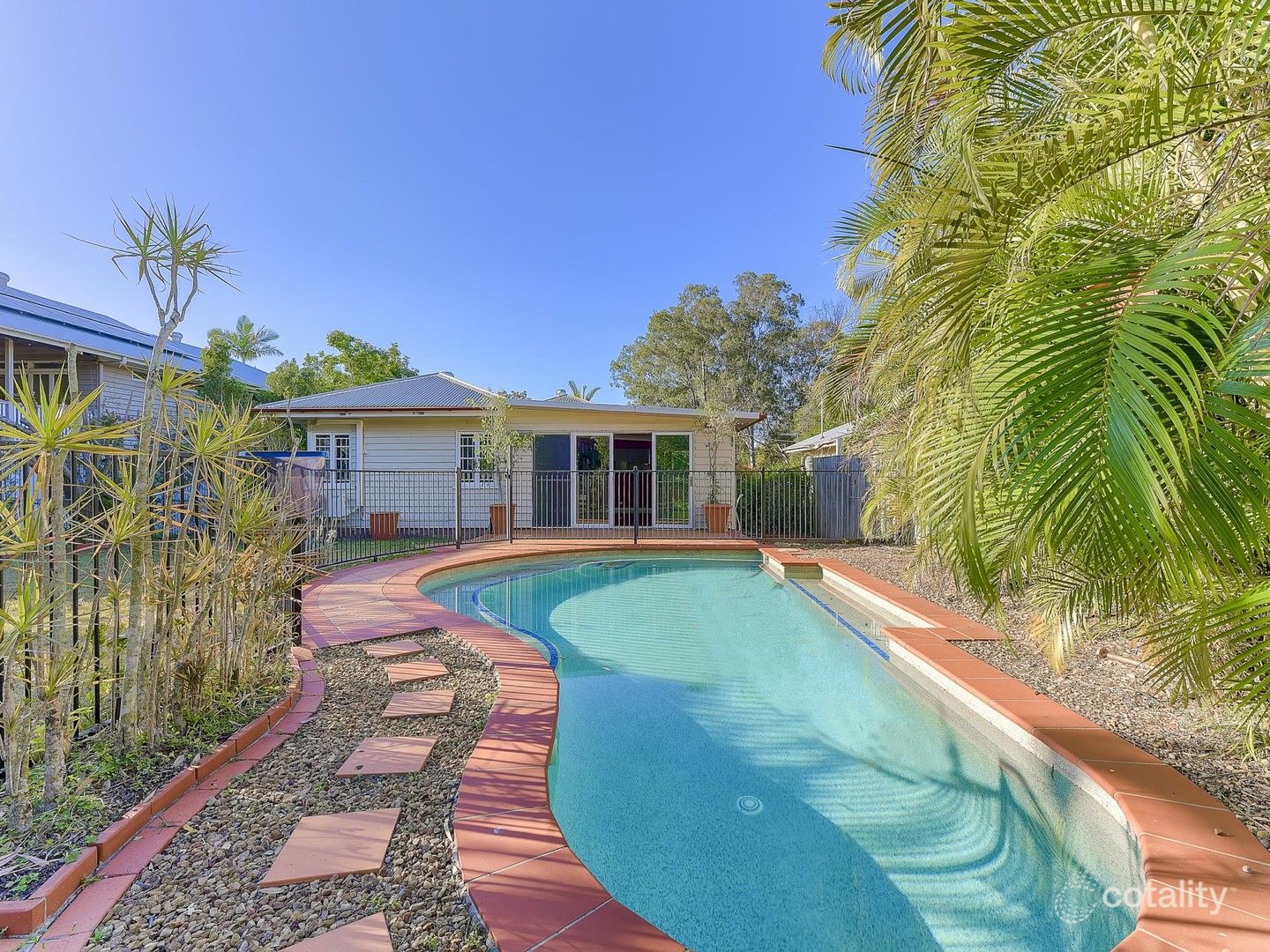 65 Gray Ave, Corinda, QLD 4075