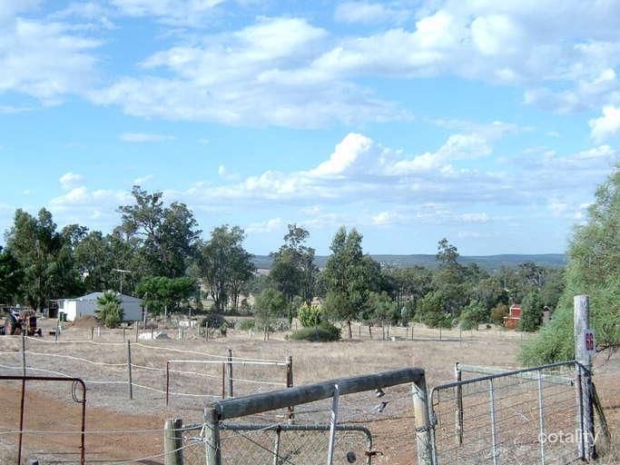 255 Murauba Cl, Wooroloo, WA 6558