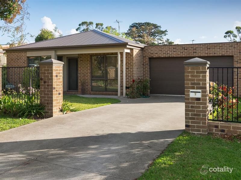 1/93 Herbert St, Mornington, VIC 3931