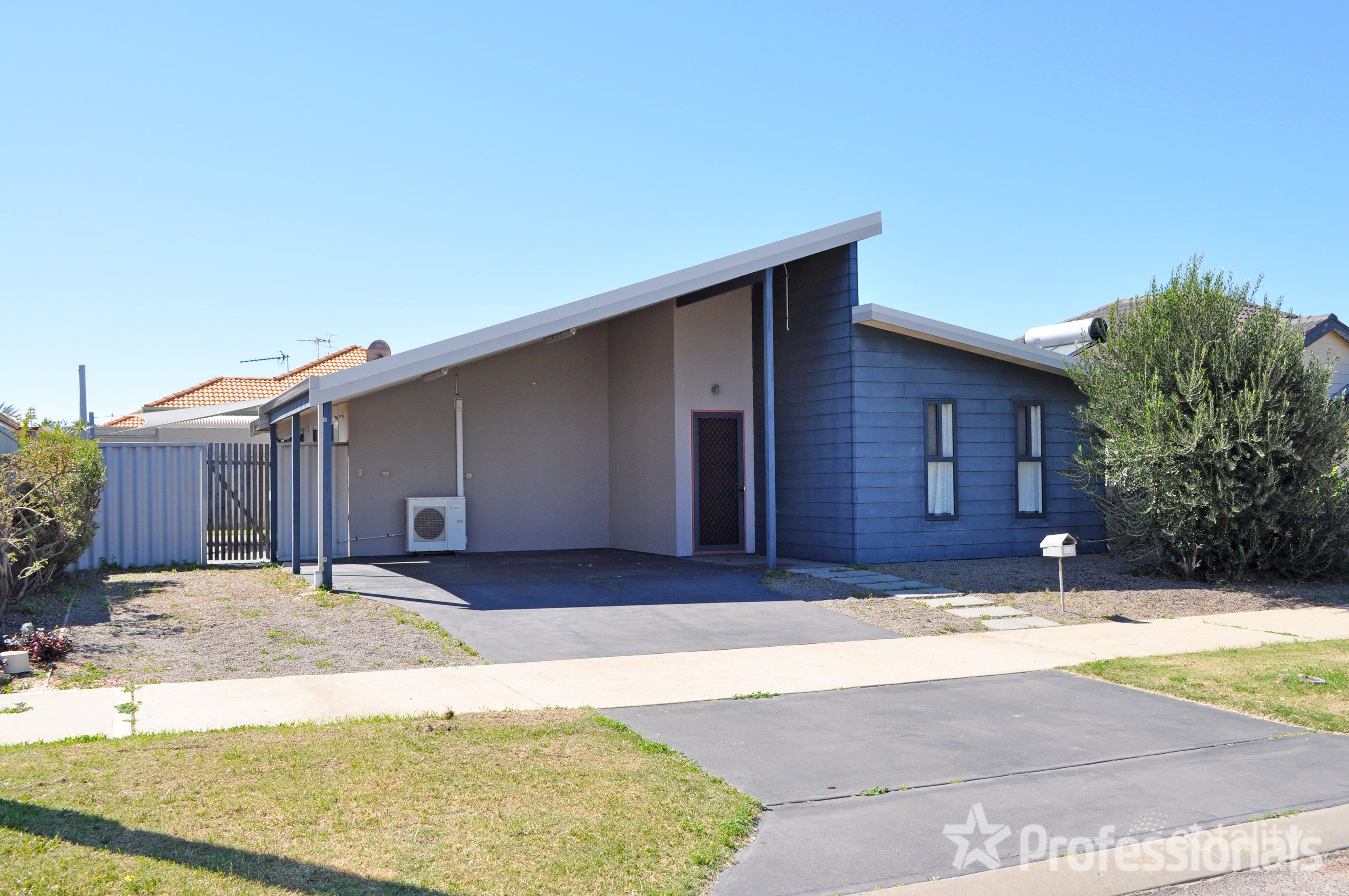 118 Burges St, Beachlands, WA 6530