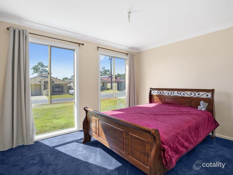 18 Robson St, Forest Lake, QLD 4078