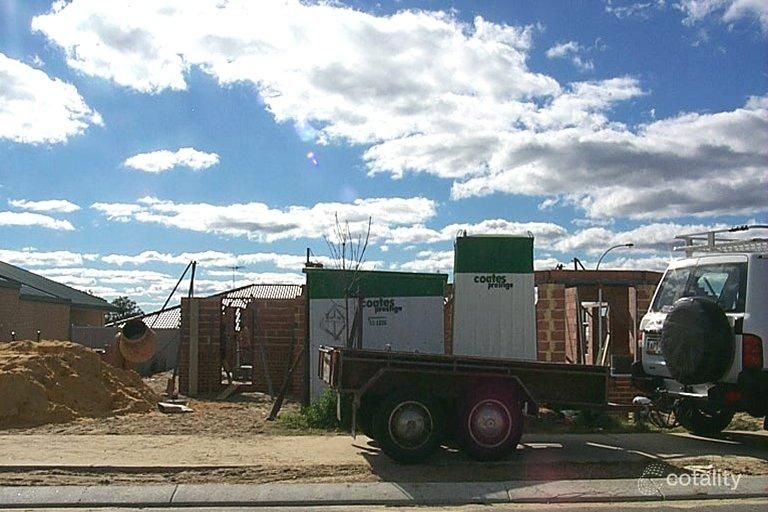 30 La Salle Rd, Alexander Heights, WA 6064