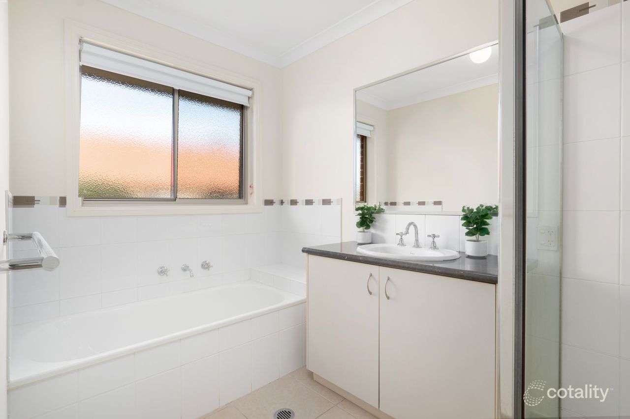 6 Firetail St, Thurgoona, NSW 2640