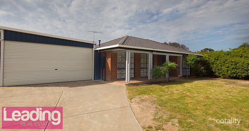 6 Rosapenna Cl, Sunbury, VIC 3429