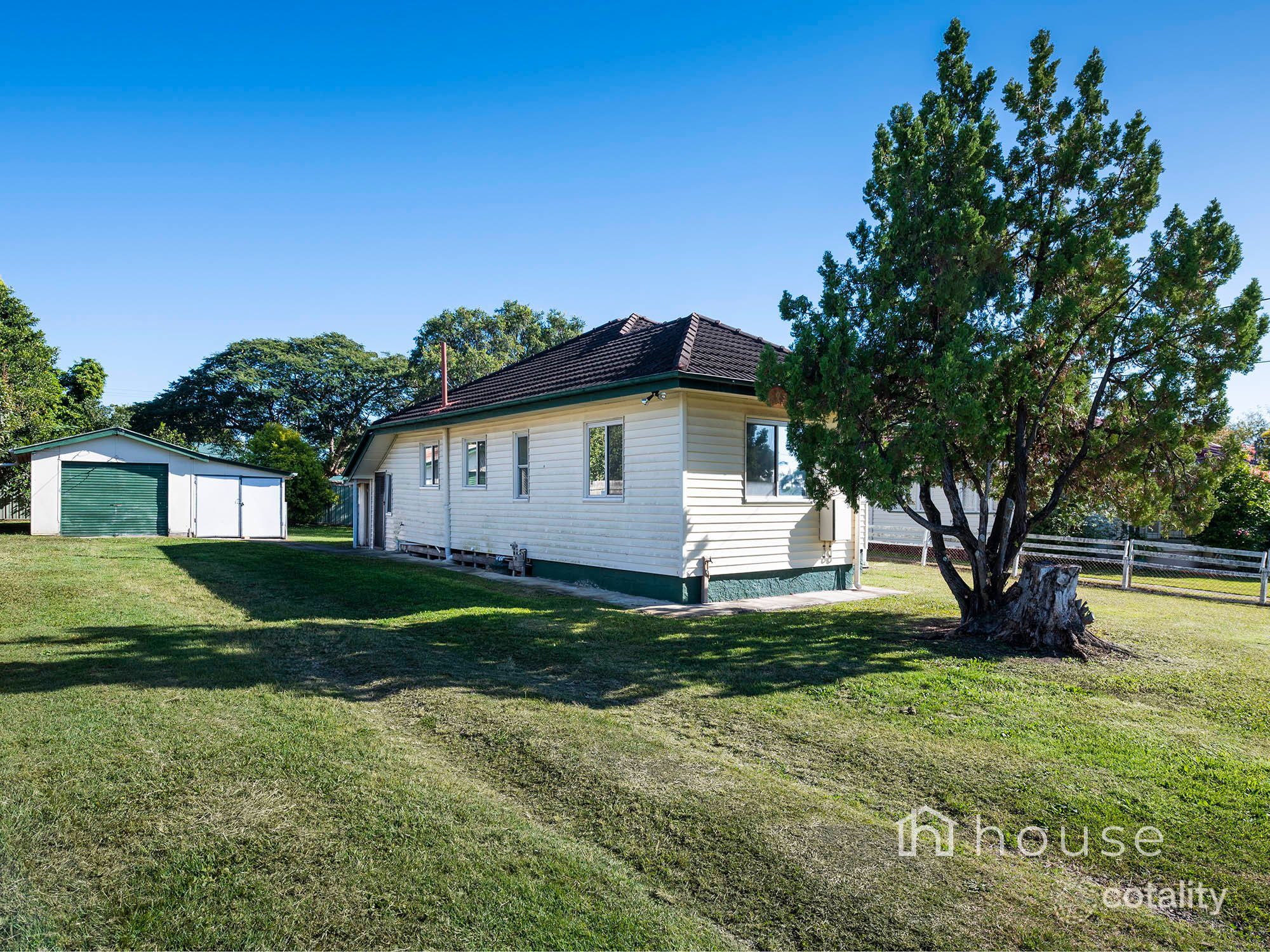13 Elliott St, Silkstone, QLD 4304