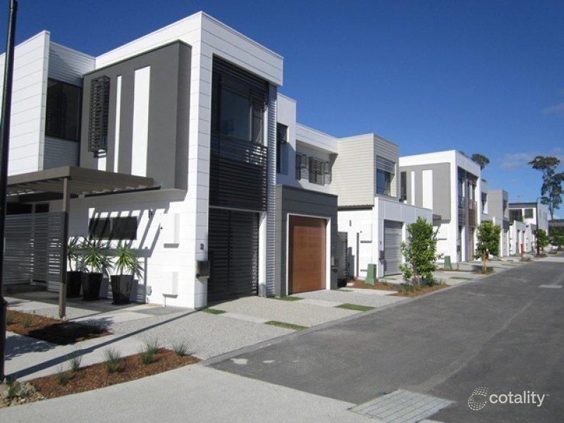 8 The Gardenway, Robina, QLD 4226