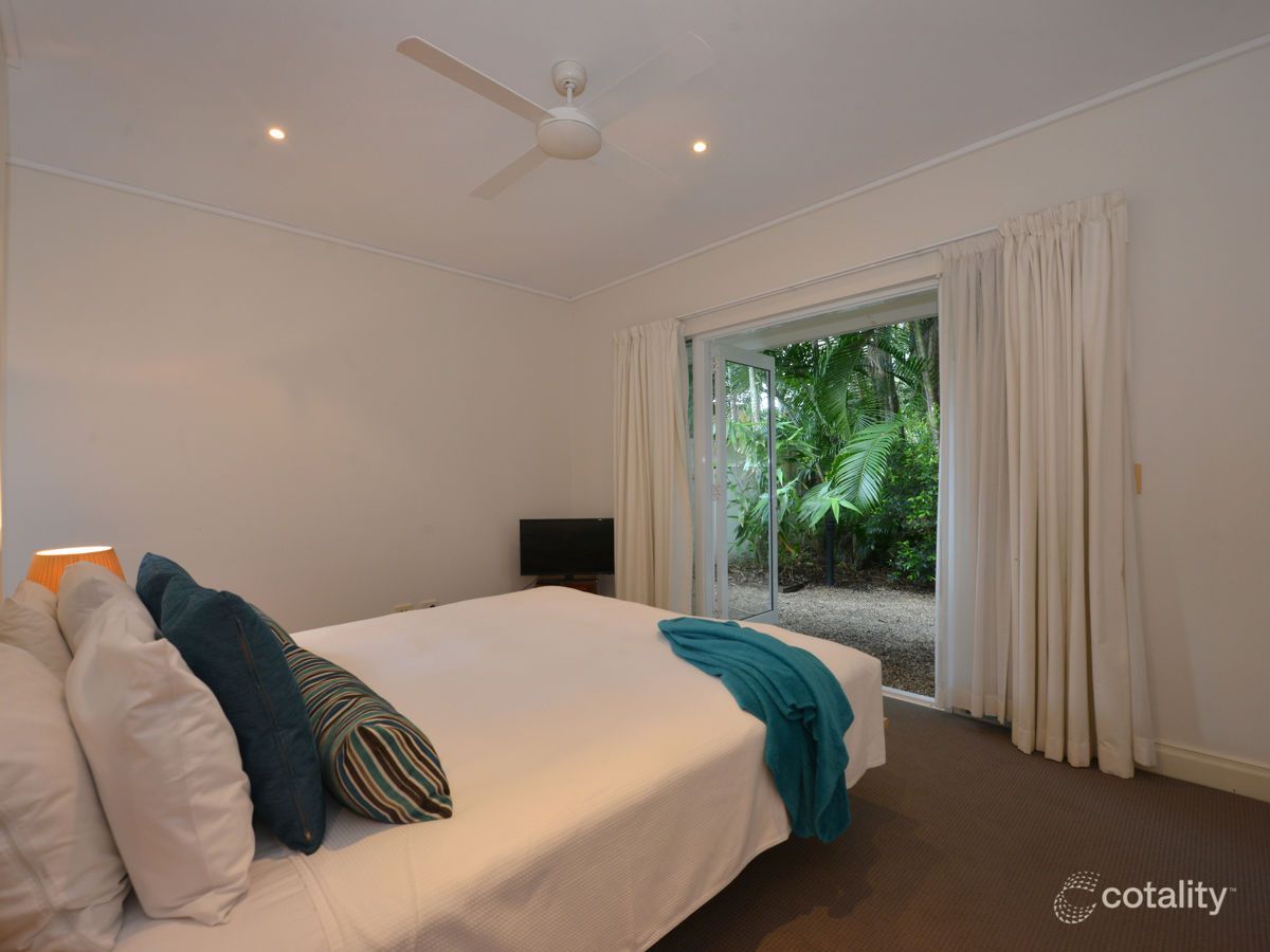 2 Andrews Cl, Port Douglas, QLD 4877