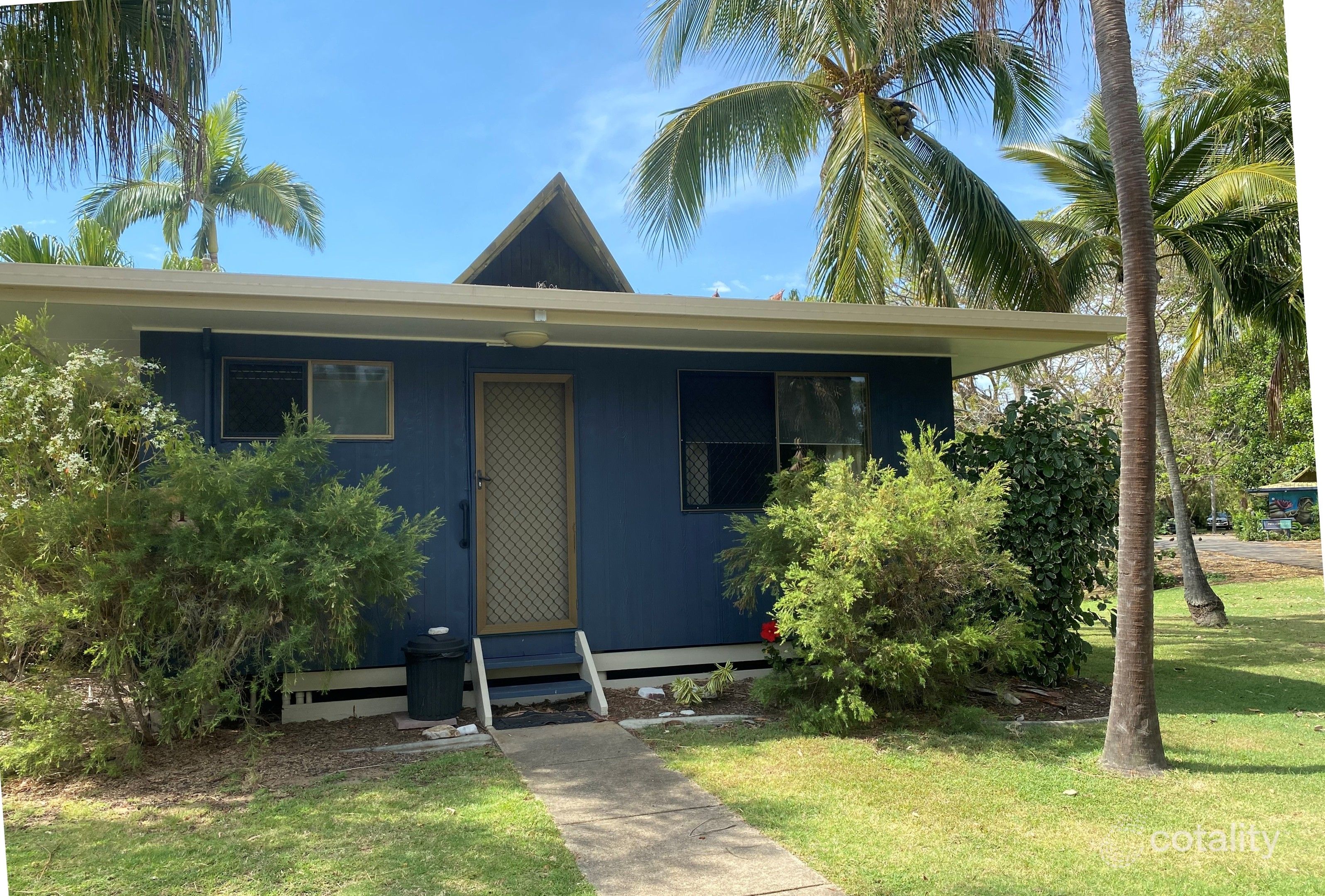 11/1 Shell St, Urangan, QLD 4655