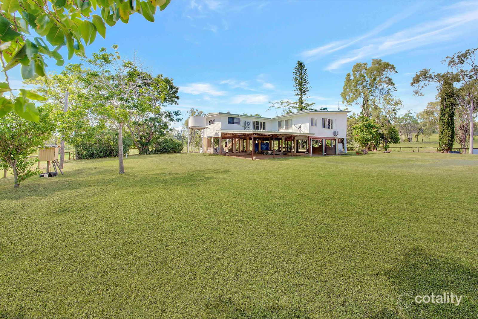14 Dundee Rd, Ambrose, QLD 4695
