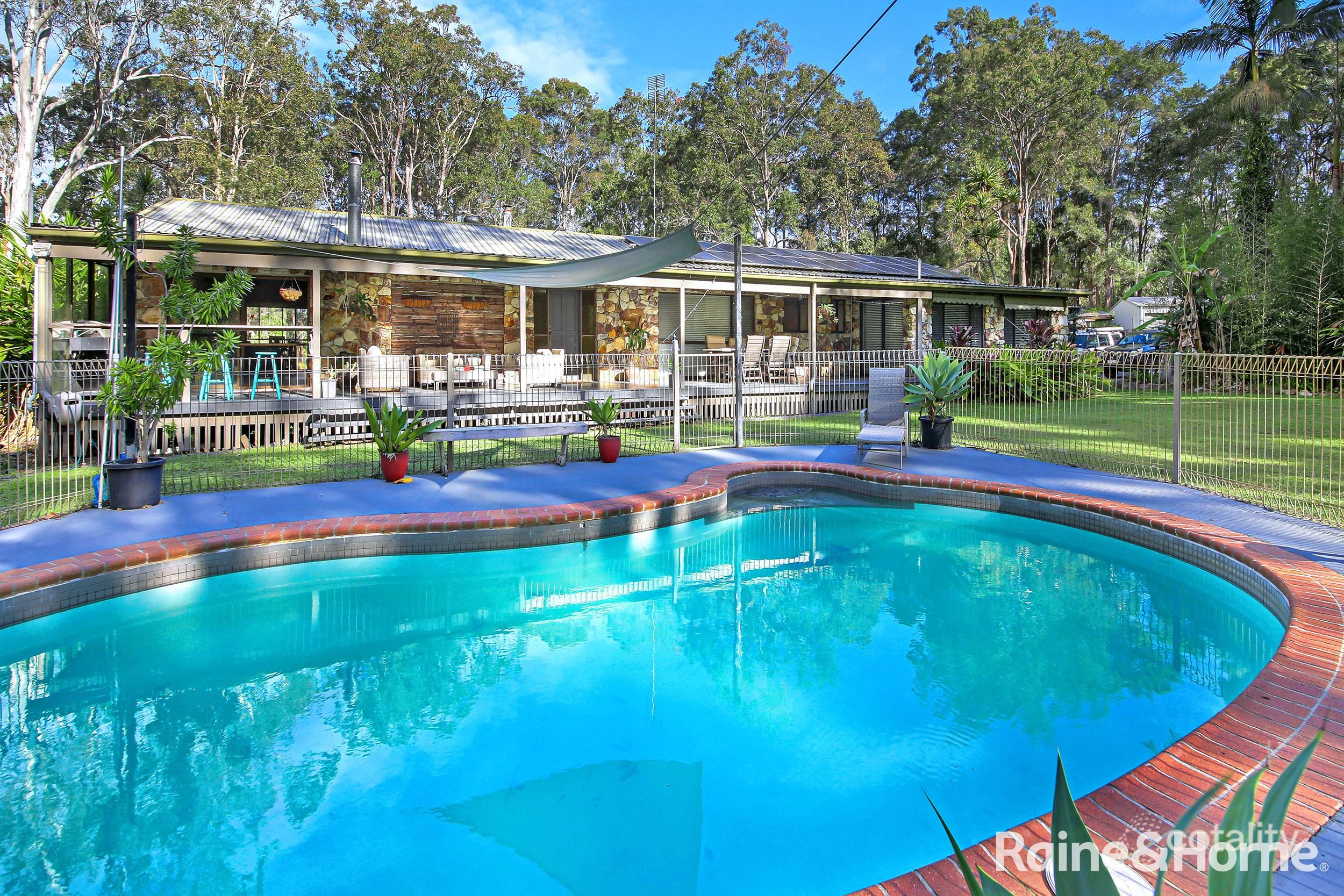 714 Cootharaba Rd, Cootharaba, QLD 4565