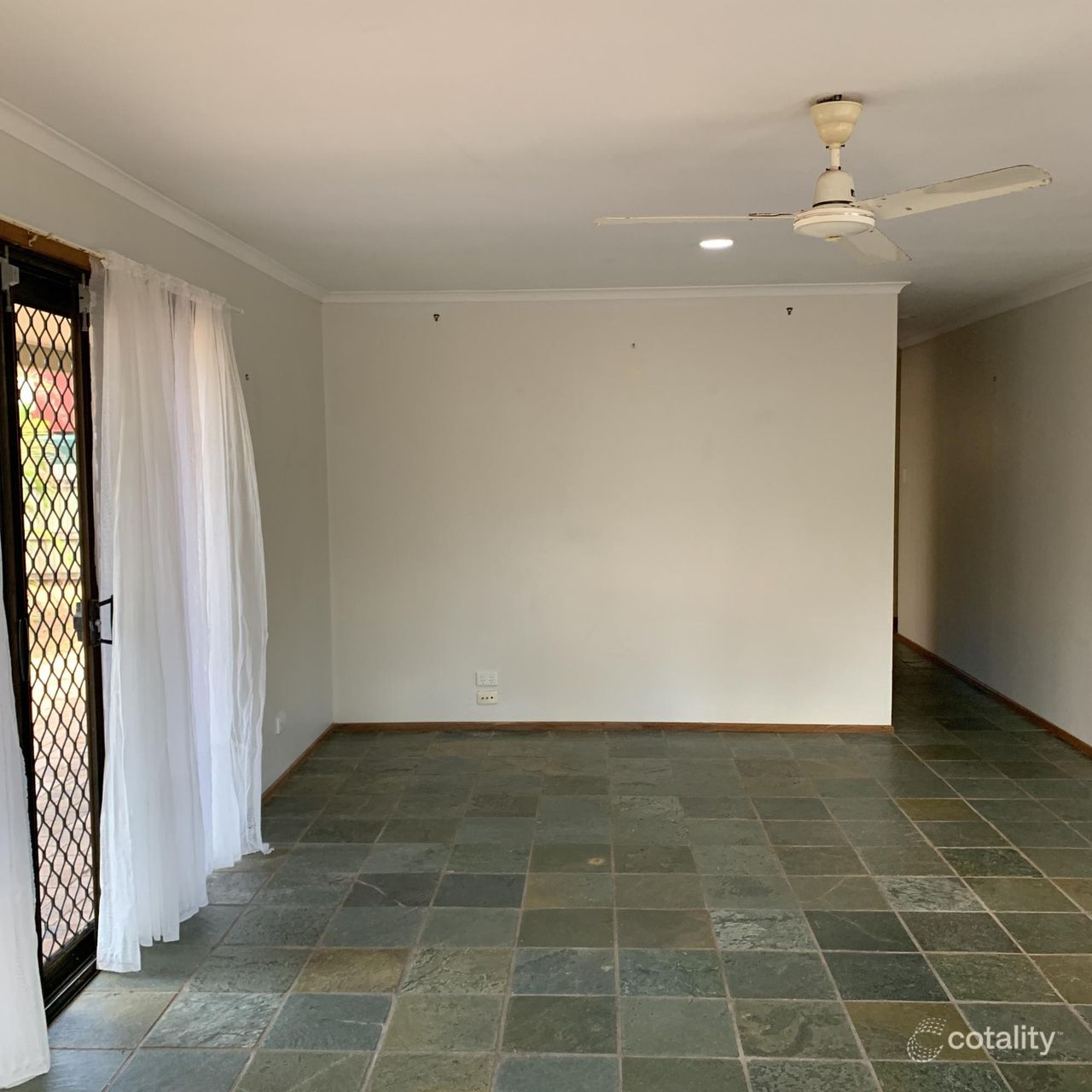 42 South Pacific Ave, Slade Point, QLD 4740