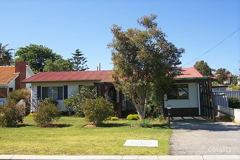 5 Stratton St, Hamilton Hill, WA 6163