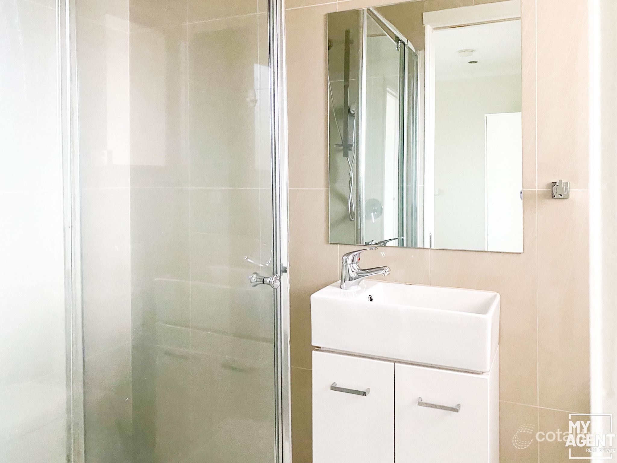 2/3 Poplar St, Thomastown, VIC 3074