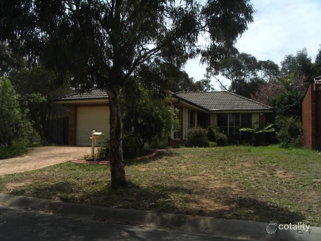 31 Paroo Ct, Wattle Grove, NSW 2173