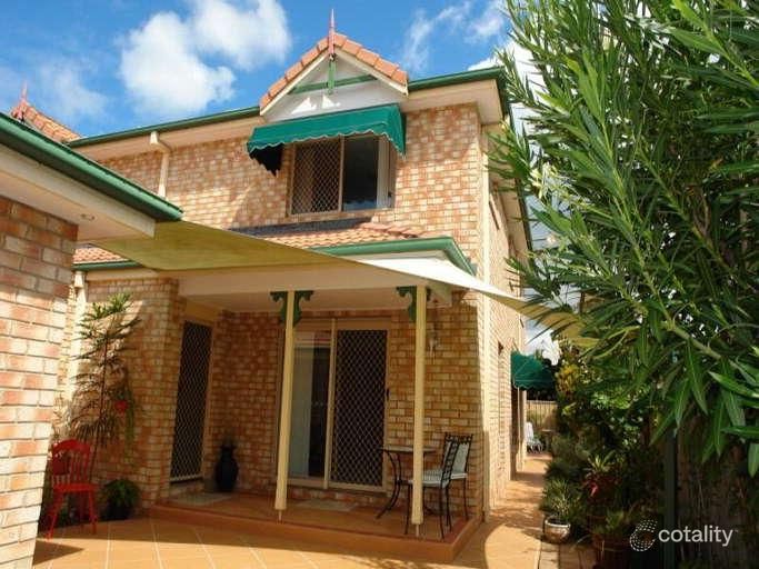 2/16 Errol Ave, Paradise Point, QLD 4216