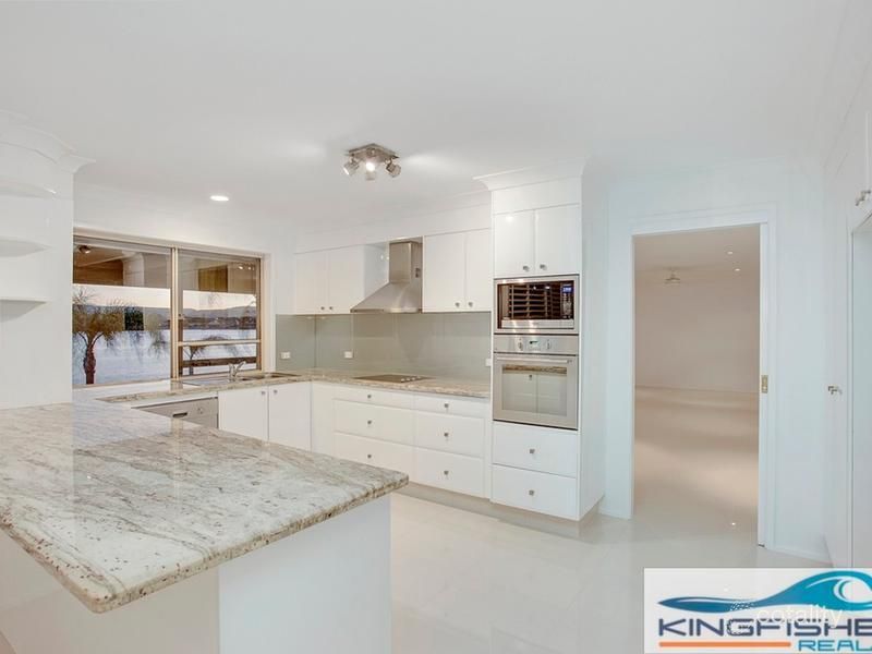 26 Auk Ave, Burleigh Waters, QLD 4220