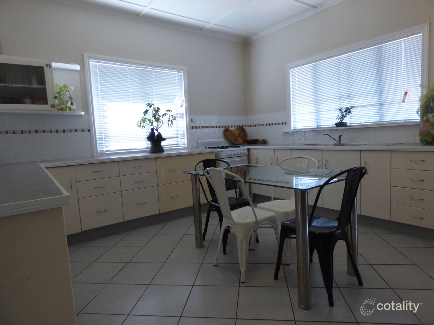 8 Andrews Rd, Crows Nest, QLD 4355