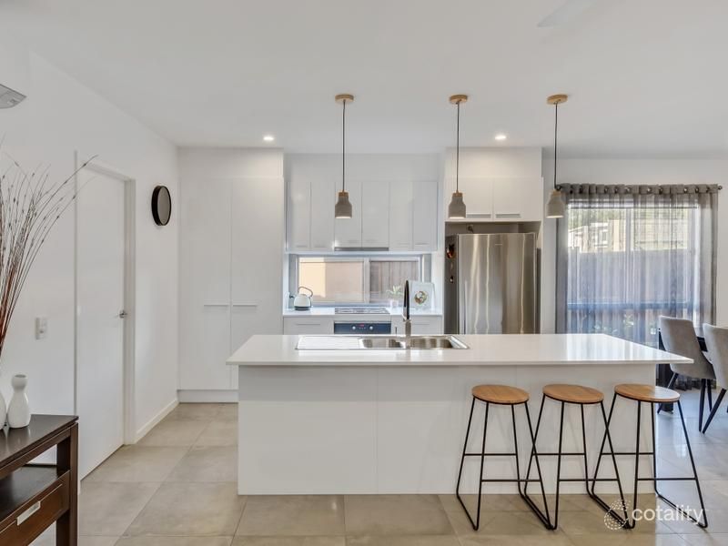 1 Awinya Ct, Minyama, QLD 4575