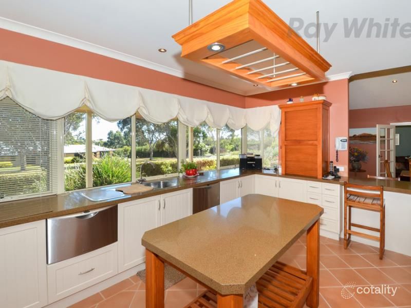 22 Deloraine Dr, Warrenup, WA 6330