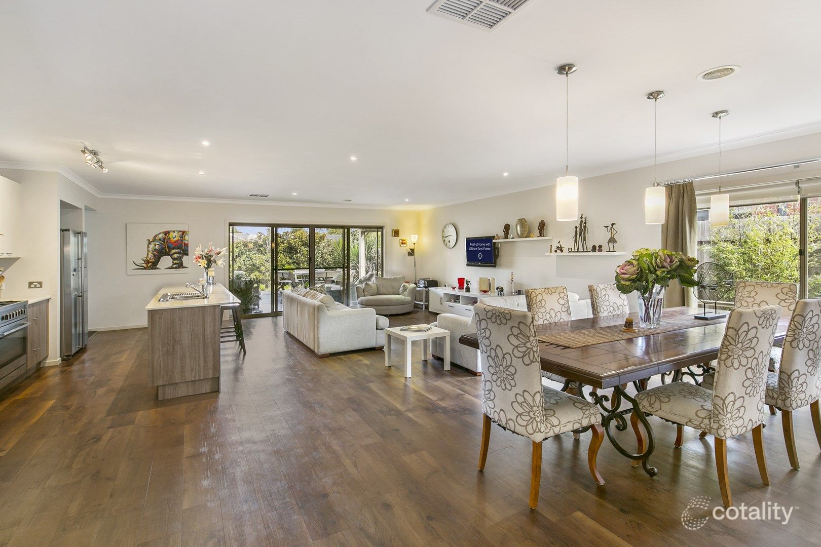 52 Diamond Pde, Skye, VIC 3977