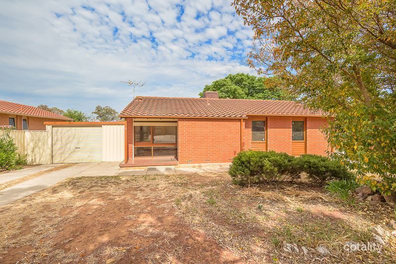 8 Eringa Ct, Craigmore, SA 5114
